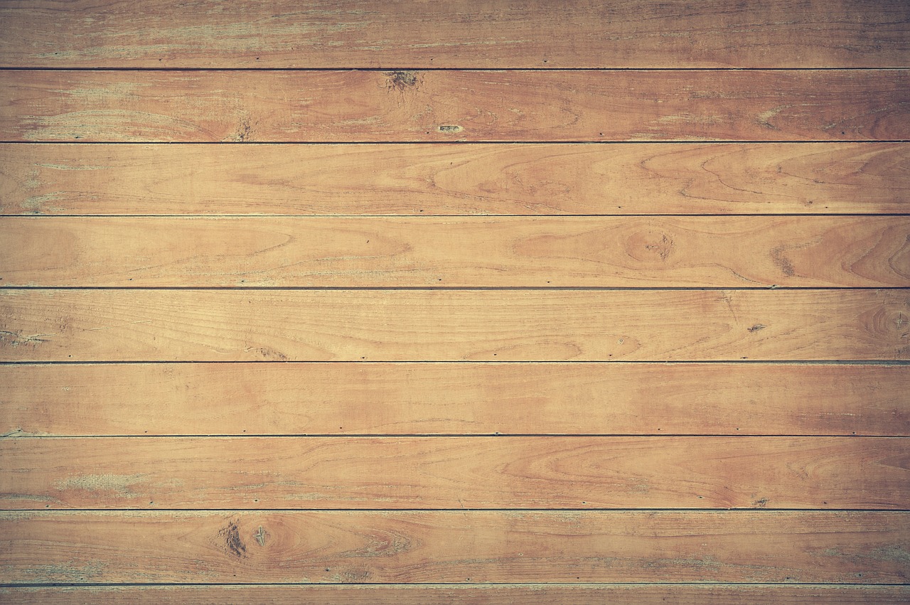 Z jakého dřeva se vyrábí dřevěné podlahy?