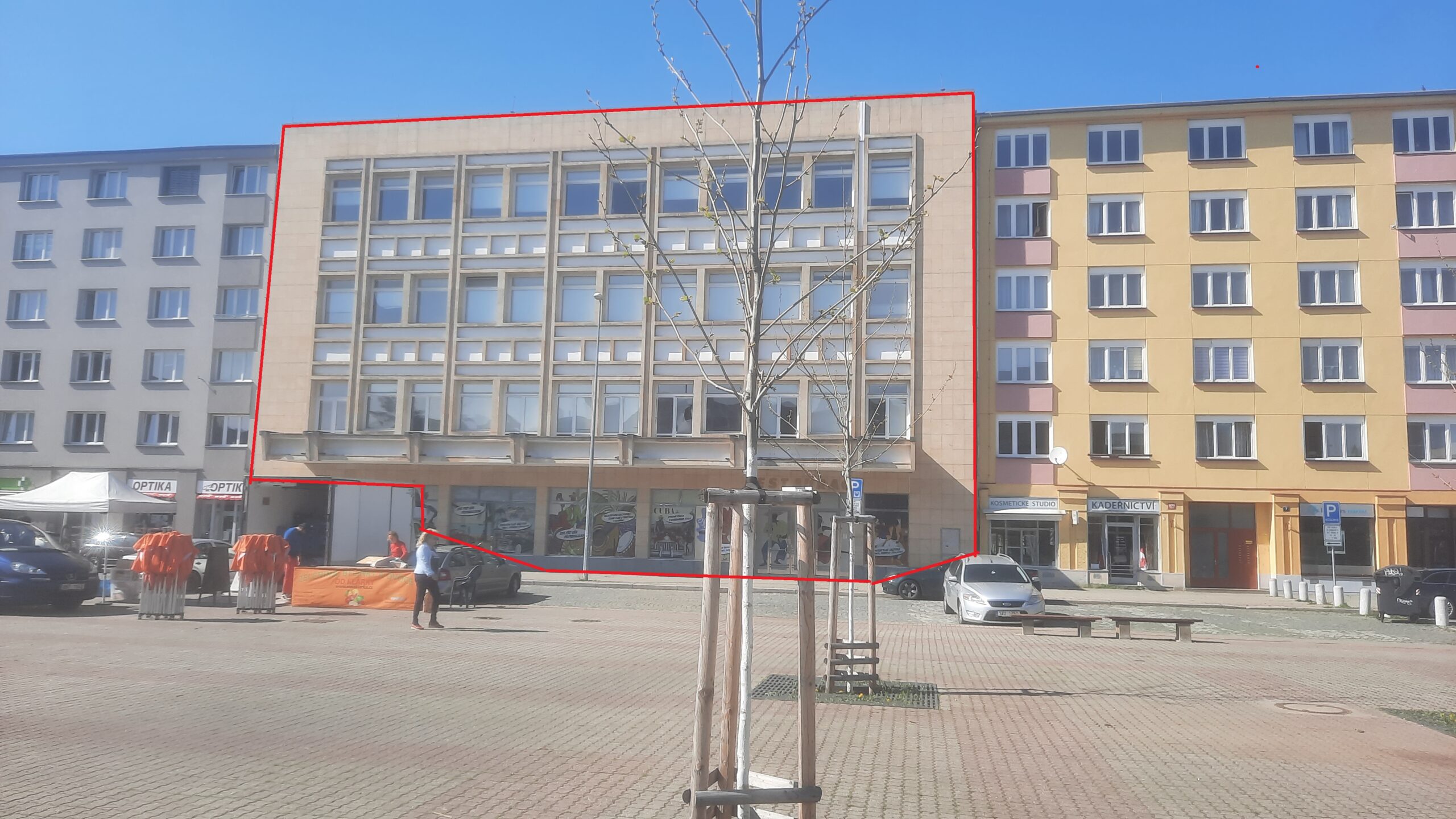 Přestavba hotelu na byty v pražských Vršovicích